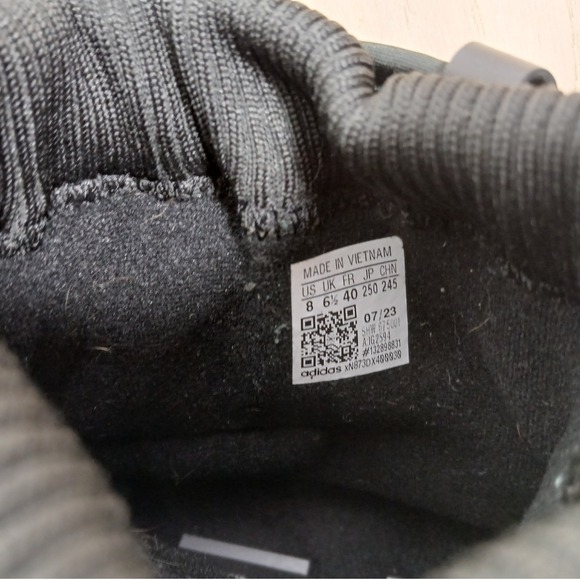 Adidas Boots Women 8 Black Quilted Lace Up Platform Lug Sole Winter Boots - Picture 9 of 10